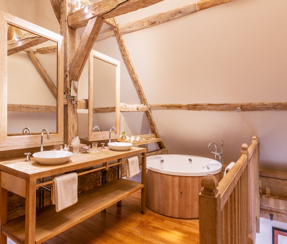salle-de-bain-suite-hotel-chinon